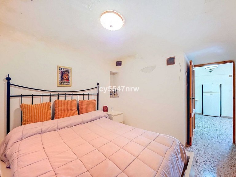 Country House for Sale in Pinoso, Alicante 32
