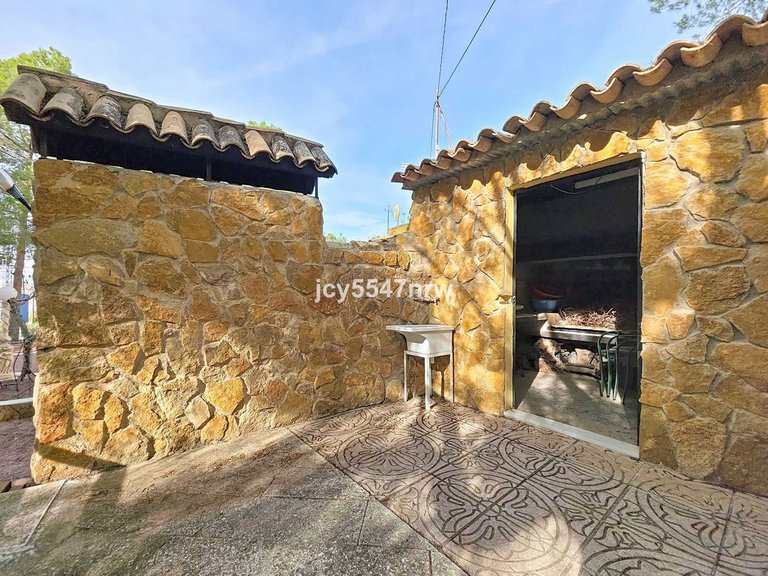 Country House for Sale in Pinoso, Alicante 33