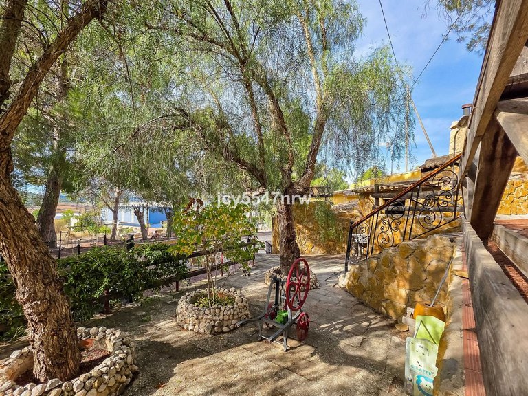 Country House for Sale in Pinoso, Alicante 42