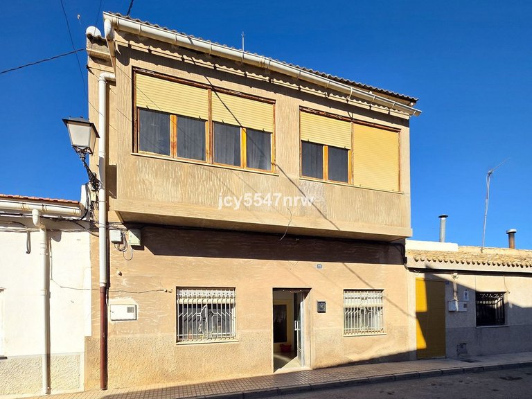 Town House for Sale in Pinoso, Alicante 1