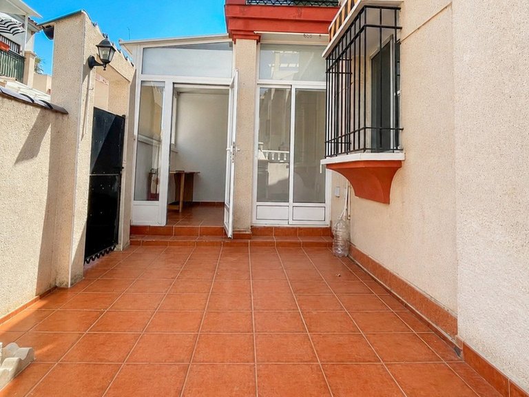 Apartment for Sale in Playa Flamenca, Alicante 20