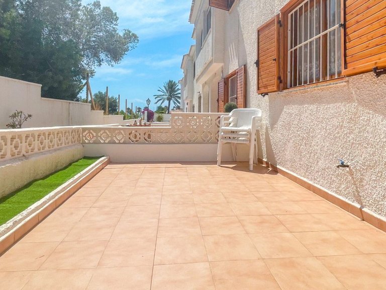 Town House for Sale in Playa Flamenca, Alicante 2