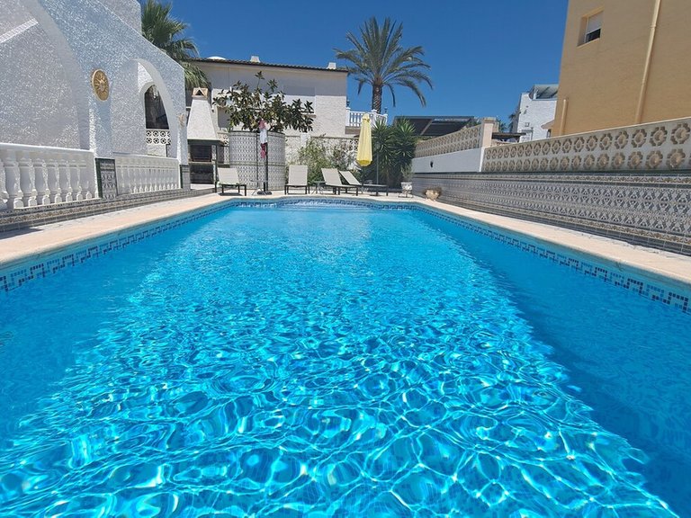Villa for Sale in Villamartin, Alicante 6