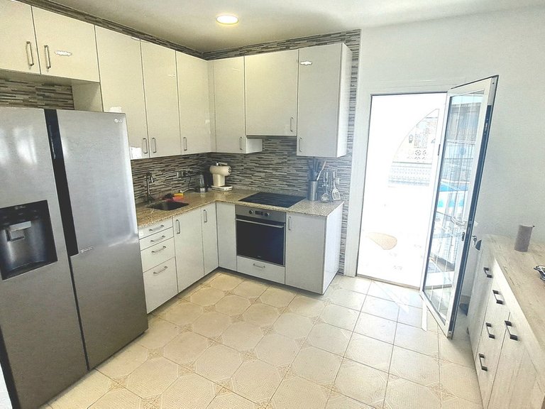 Villa for Sale in Villamartin, Alicante 19