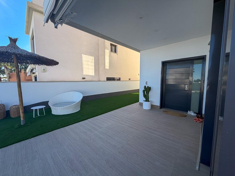 Villa for Sale in San Miguel De Salinas, Alicante 5