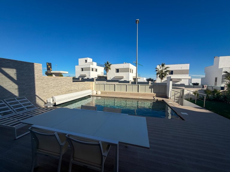 Villa for Sale in San Miguel De Salinas, Alicante 28