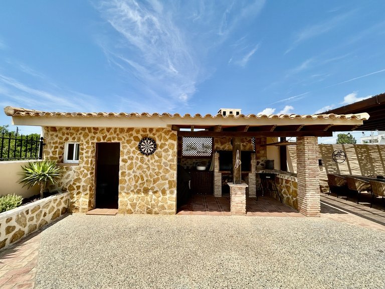 Villa for Sale in La Zenia, Alicante 42