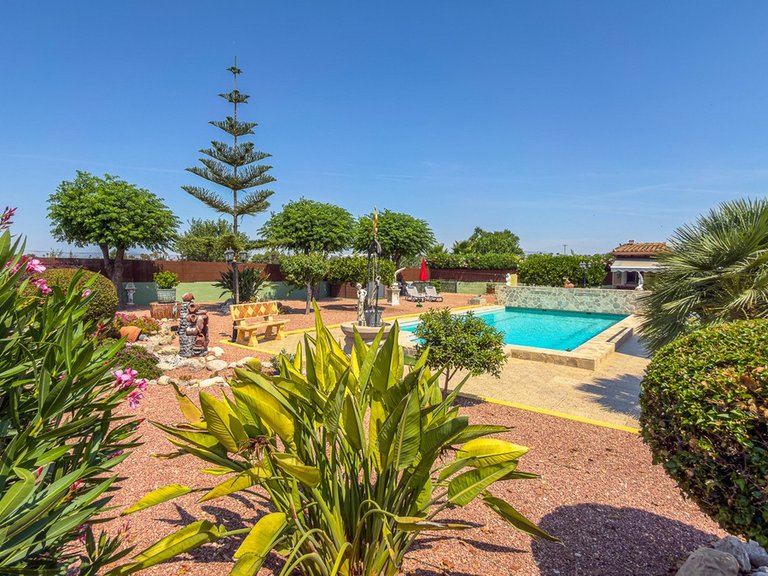 Villa for Sale in Catral, Alicante 2