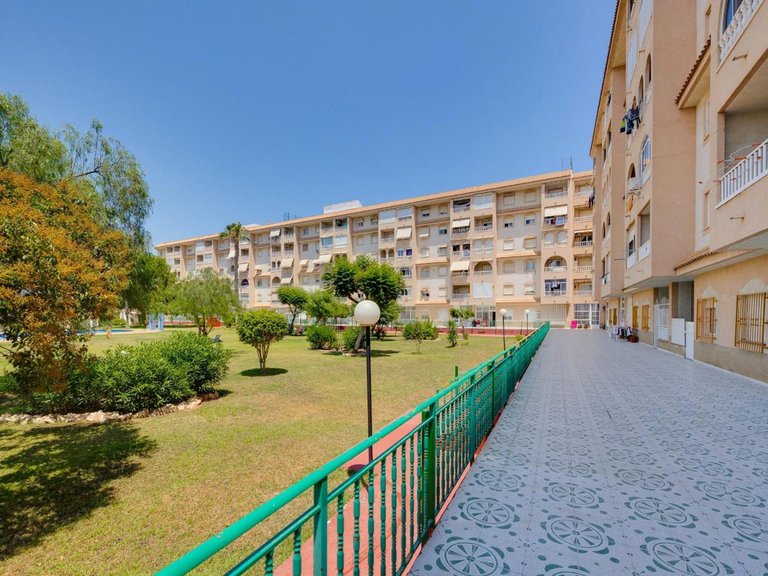 Apartment for Sale in Torrevieja, Alicante 24