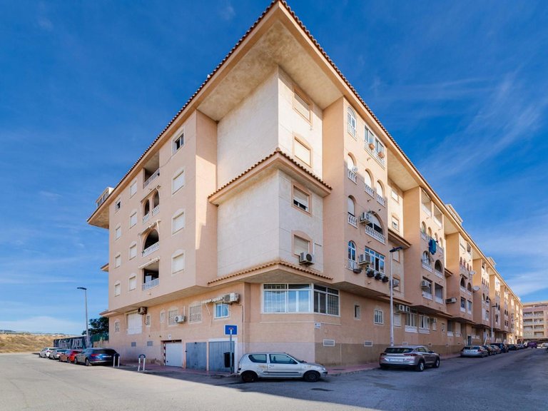 Apartment for Sale in Torrevieja, Alicante 39