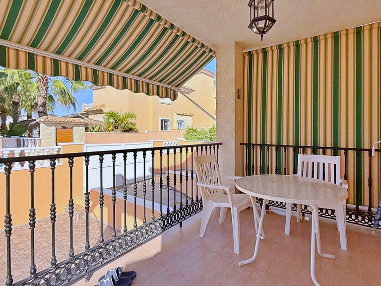 Villa for Sale in Los Altos, Alicante 11