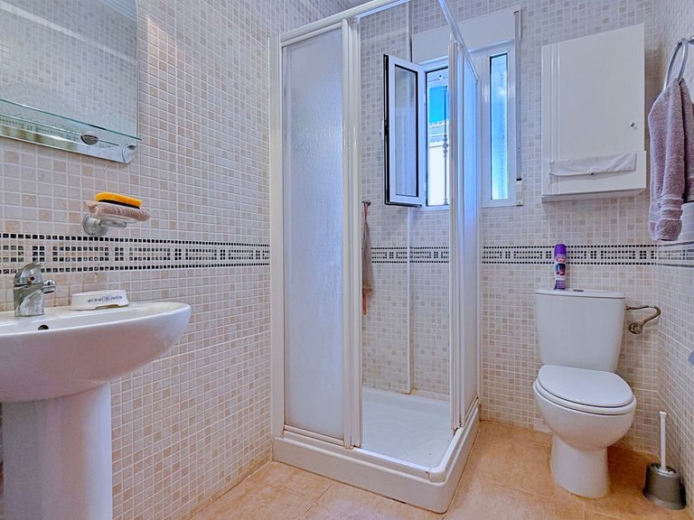 Villa for Sale in Los Altos, Alicante 25