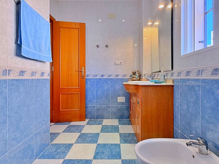 Villa for Sale in Los Altos, Alicante 37