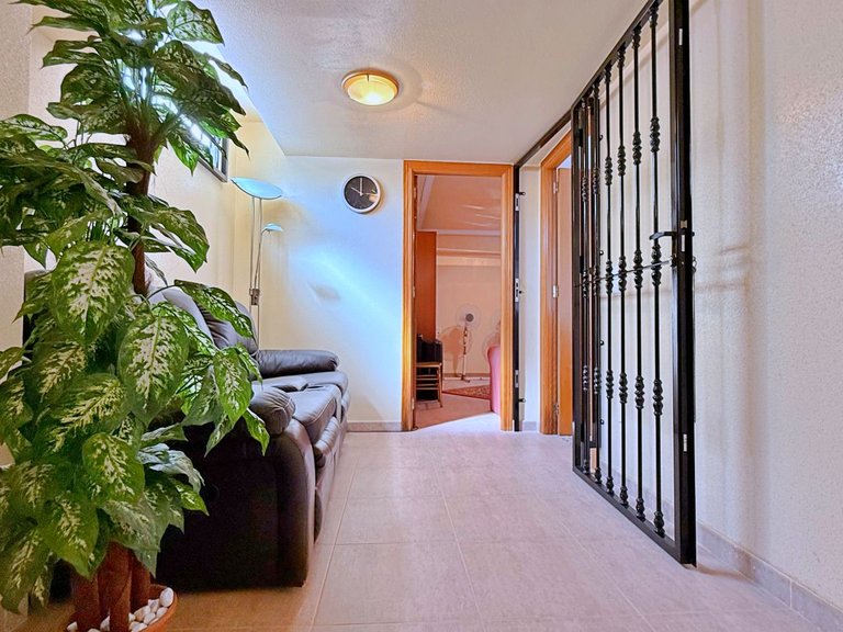 Villa for Sale in Los Altos, Alicante 43