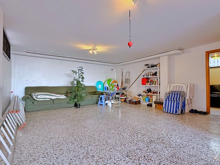 Villa for Sale in Los Altos, Alicante 46