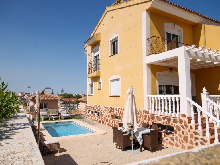 Villa for Sale in San Miguel De Salinas, Alicante 1