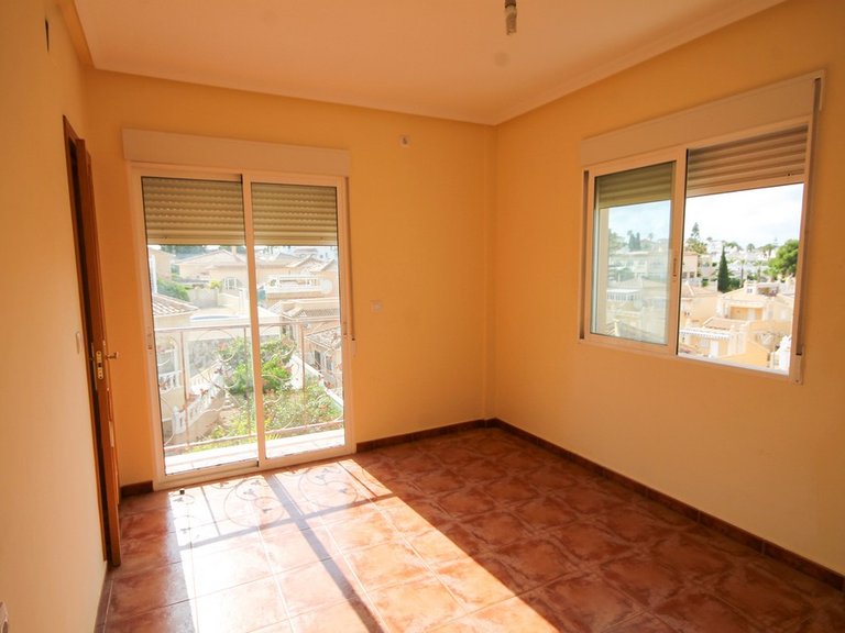Villa for Sale in San Miguel De Salinas, Alicante 11