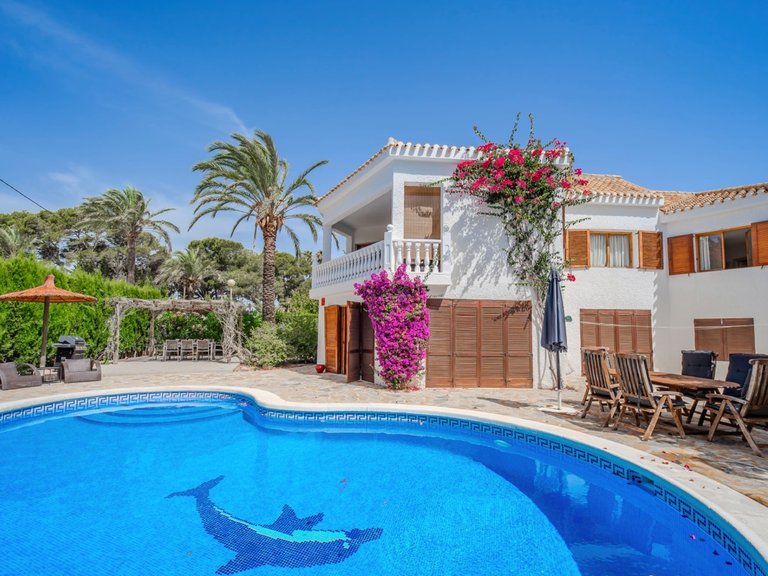 Villa for Sale in Cabo Roig, Alicante 3