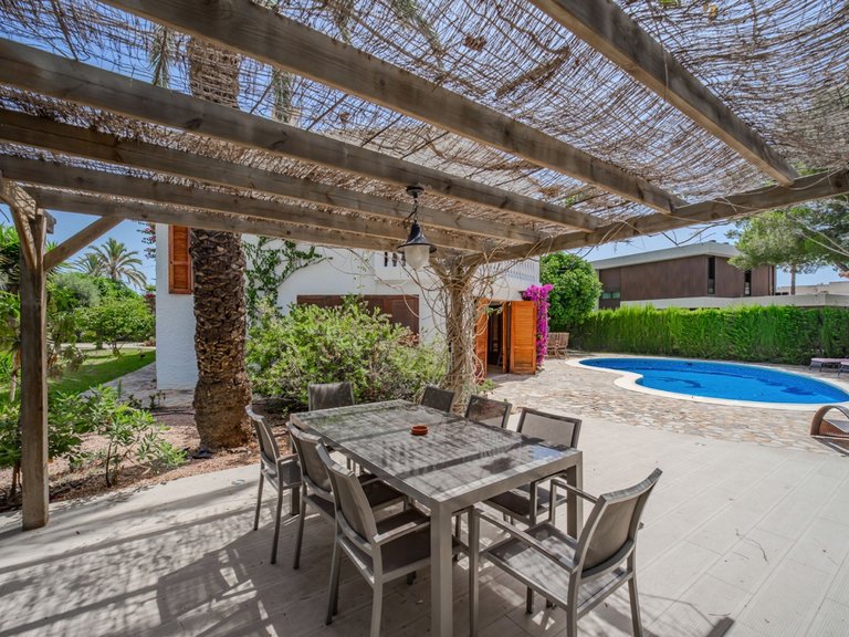 Villa for Sale in Cabo Roig, Alicante 8