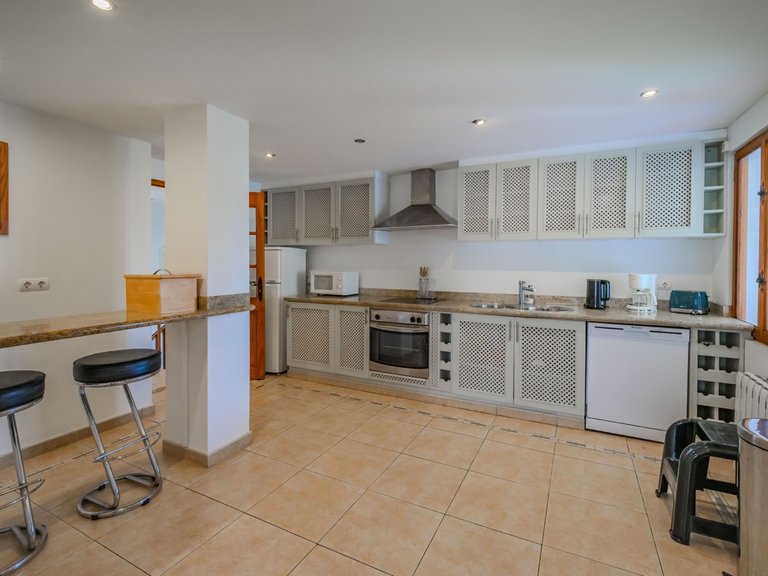 Villa for Sale in Cabo Roig, Alicante 18