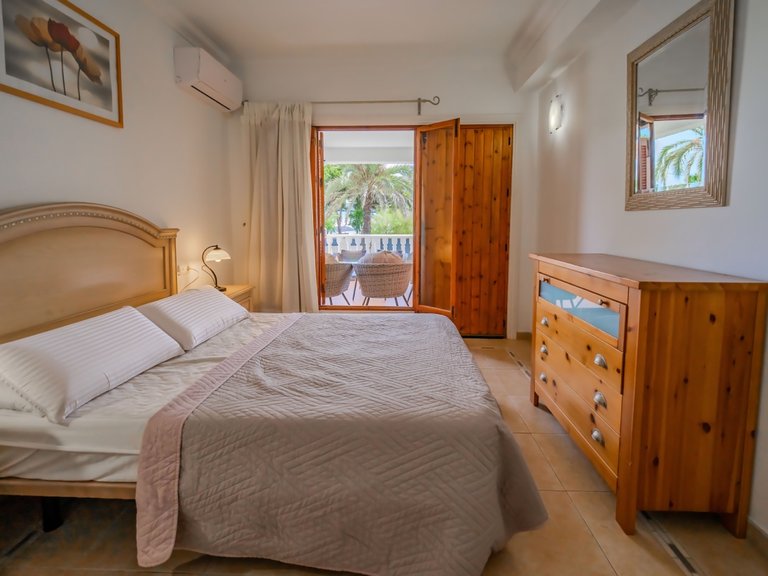 Villa for Sale in Cabo Roig, Alicante 28