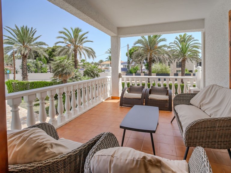 Villa for Sale in Cabo Roig, Alicante 29