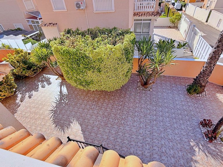 Villa for Sale in Los Altos, Alicante 42