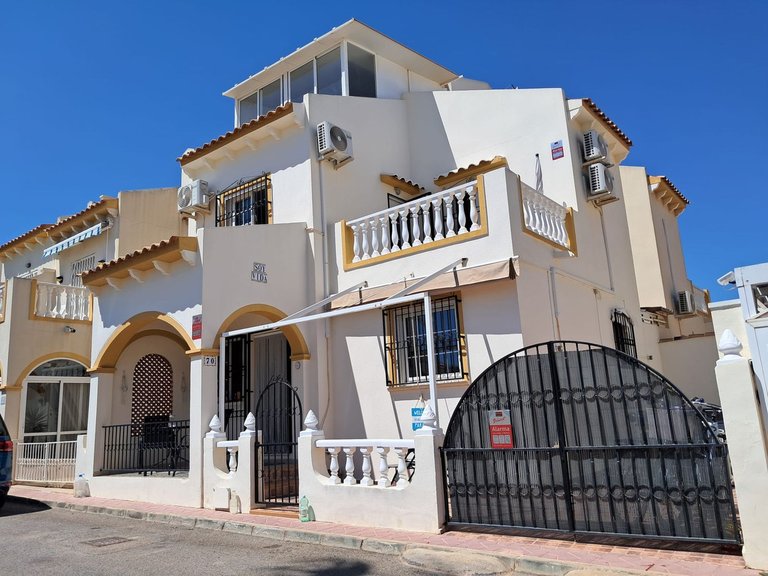 Town House for Sale in Playa Flamenca, Alicante 1