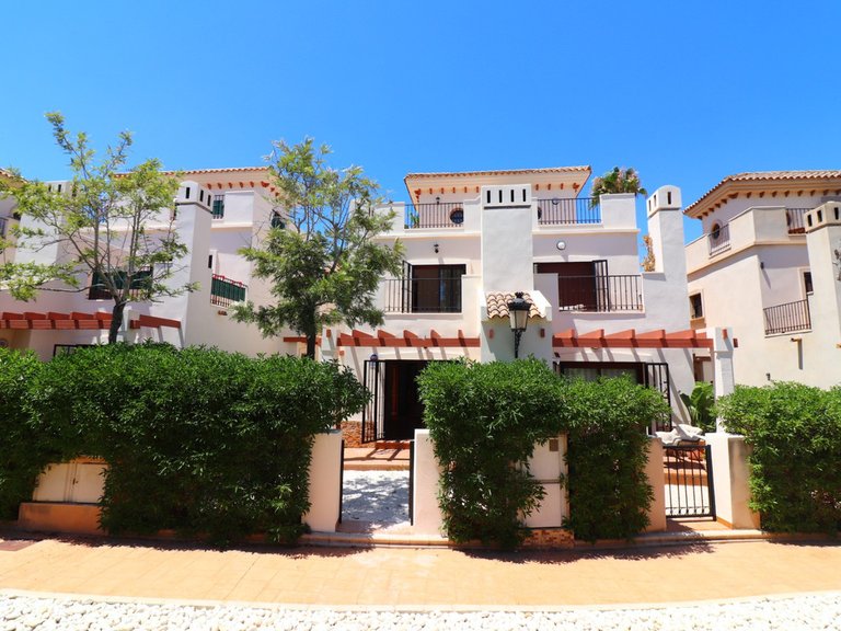 Villa for Sale in Algorfa, Alicante 1
