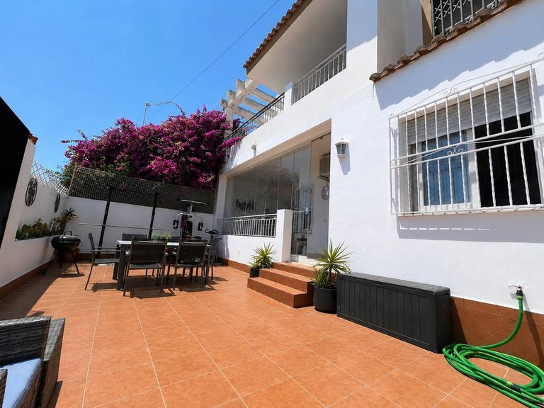 Apartment for Sale in Cabo Roig, Alicante 1