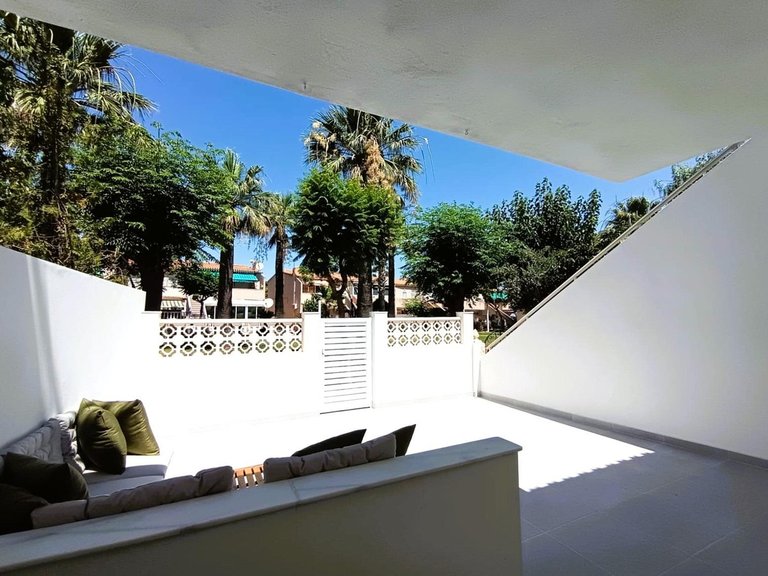 Villa for Sale in Cabo Roig, Alicante 25