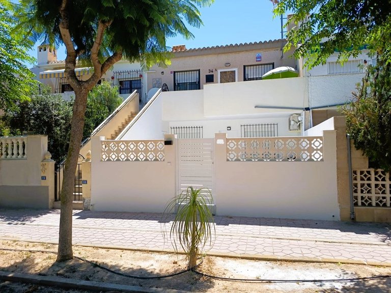 Villa for Sale in Cabo Roig, Alicante 27