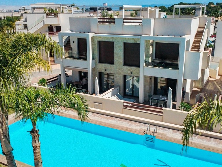 Apartment for Sale in Torrevieja, Alicante 1
