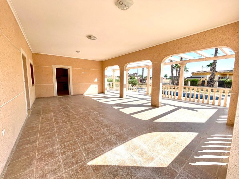 Villa for Sale in Catral, Alicante 11