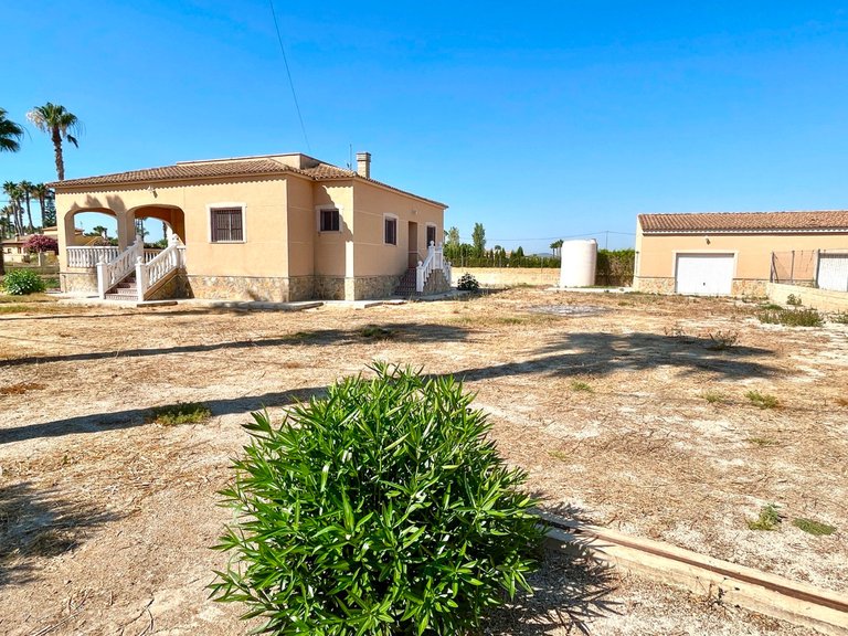 Villa for Sale in Catral, Alicante 18