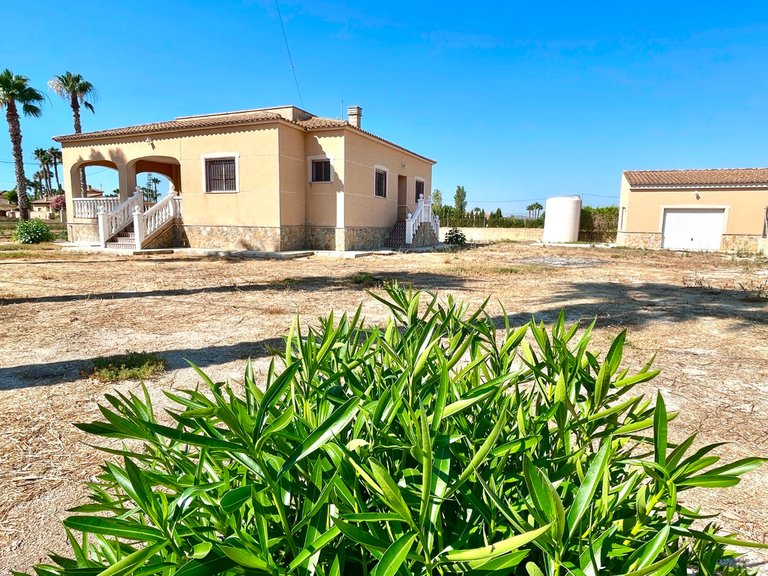 Villa for Sale in Catral, Alicante 19