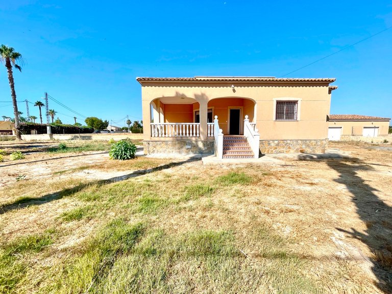 Villa for Sale in Catral, Alicante 26