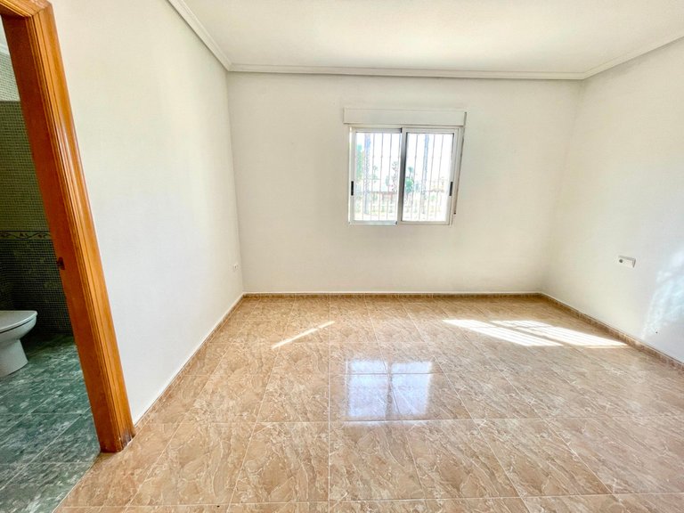Villa for Sale in Catral, Alicante 36