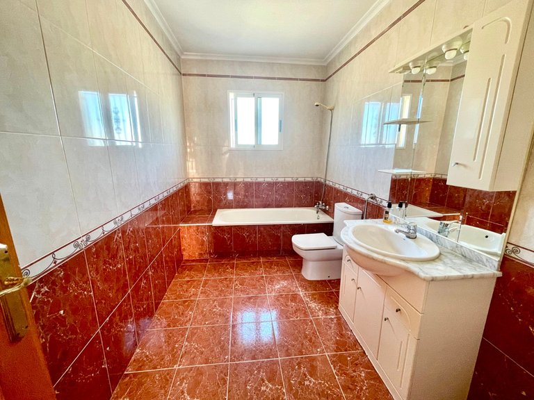 Villa for Sale in Catral, Alicante 40
