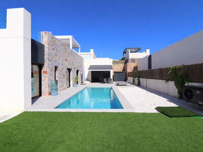 Villa for Sale in Algorfa, Alicante 24
