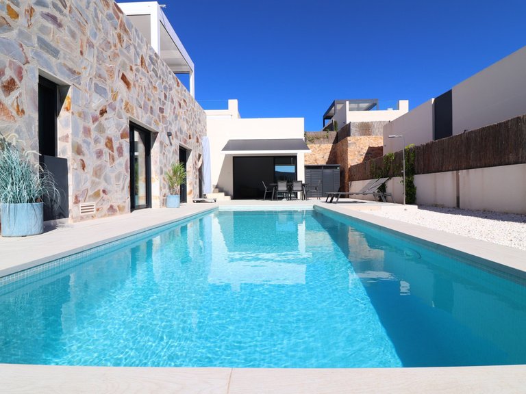 Villa for Sale in Algorfa, Alicante 28