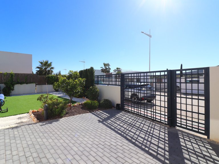 Villa for Sale in Algorfa, Alicante 29