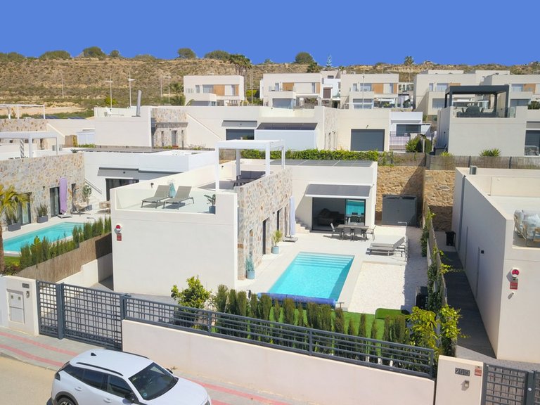 Villa for Sale in Algorfa, Alicante 32