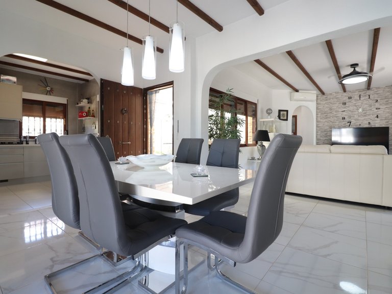 Villa for Sale in Formentera Del Segura, Alicante 9