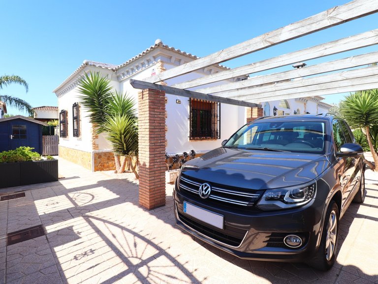 Villa for Sale in Formentera Del Segura, Alicante 32