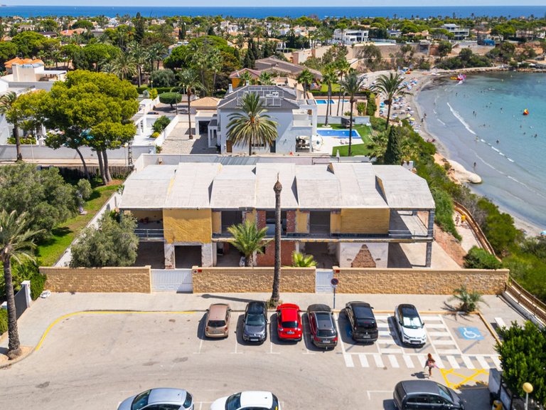 Villa for Sale in Cabo Roig, Alicante 29
