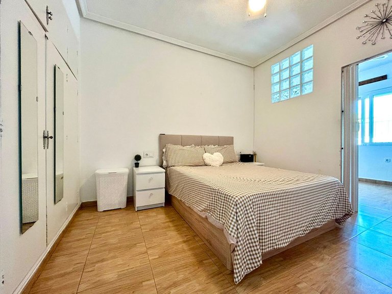 Apartment for Sale in Cabo Roig, Alicante 9