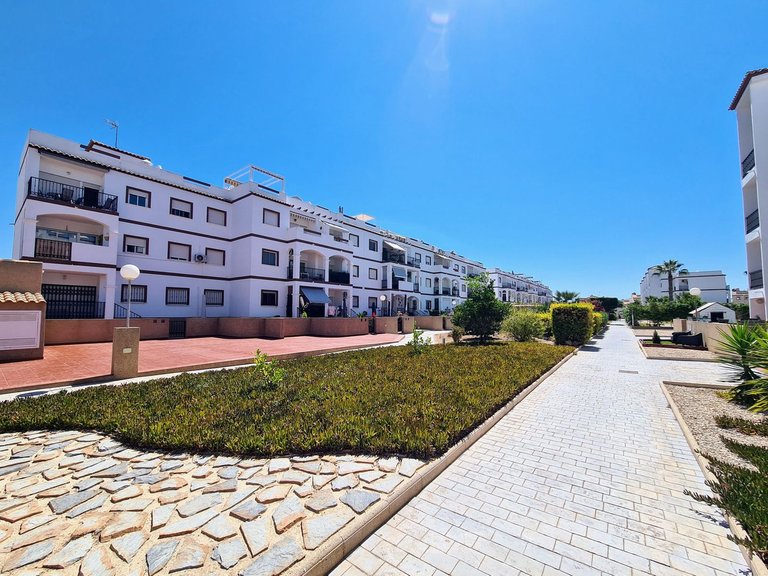 Apartment for Sale in Punta Prima, Alicante 18