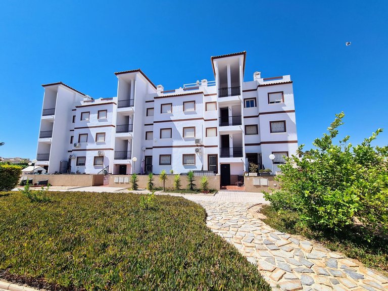 Apartment for Sale in Punta Prima, Alicante 19