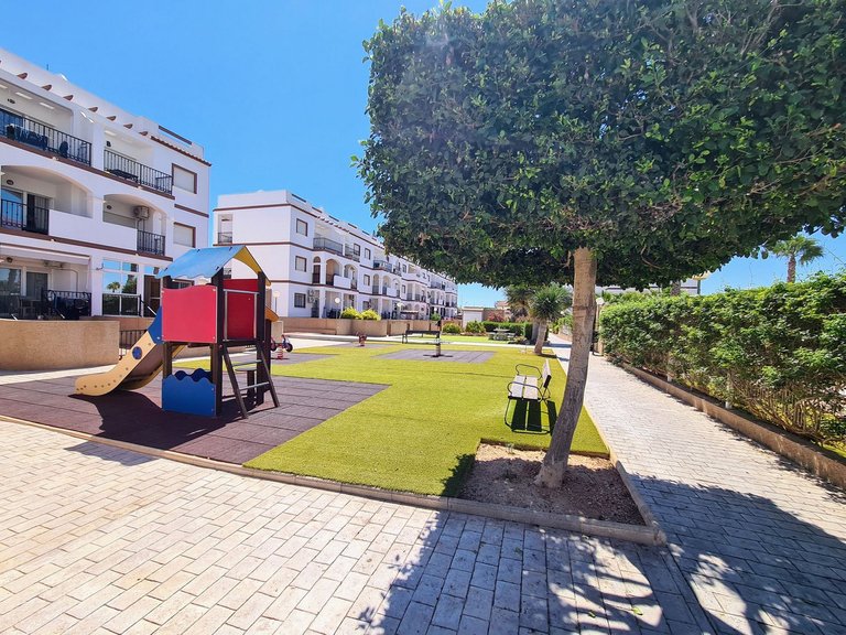 Apartment for Sale in Punta Prima, Alicante 21